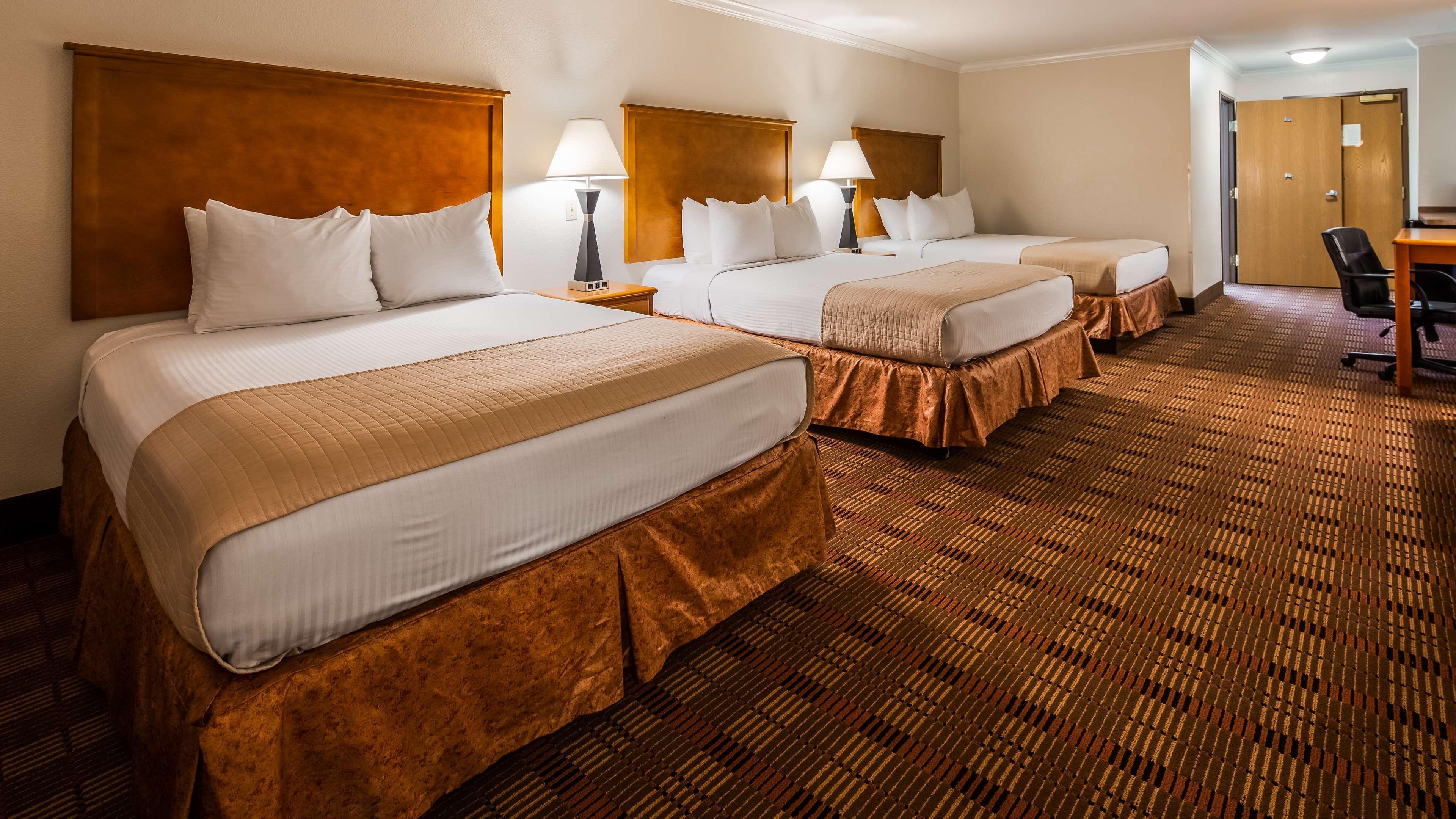 Best Western Club House Inn & Suites Mineral Wells Екстериор снимка
