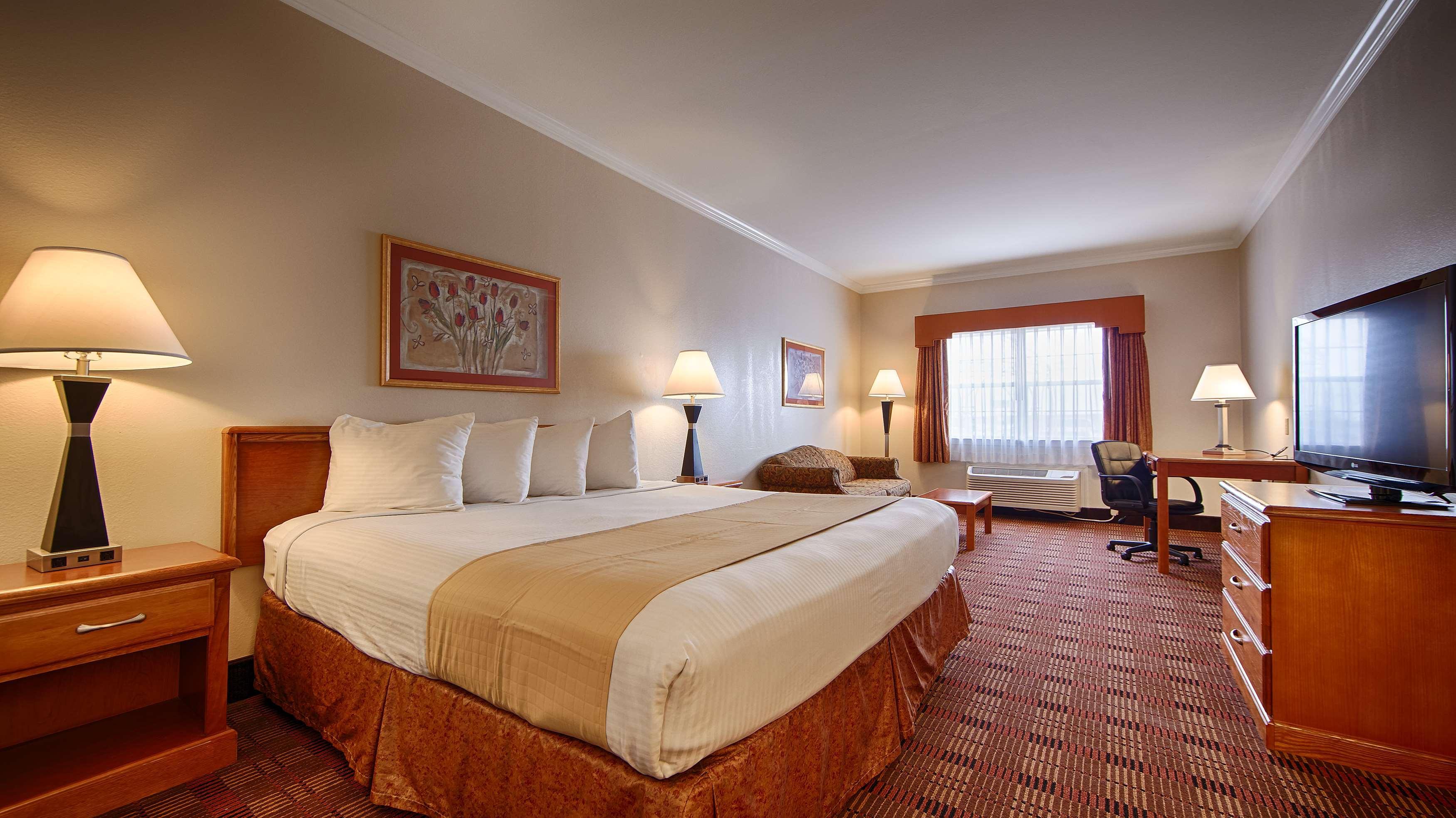 Best Western Club House Inn & Suites Mineral Wells Екстериор снимка