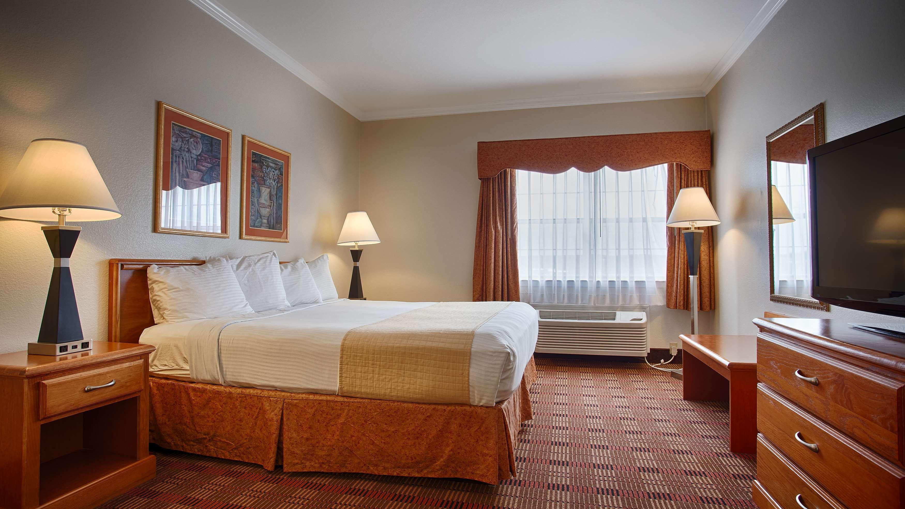 Best Western Club House Inn & Suites Mineral Wells Екстериор снимка