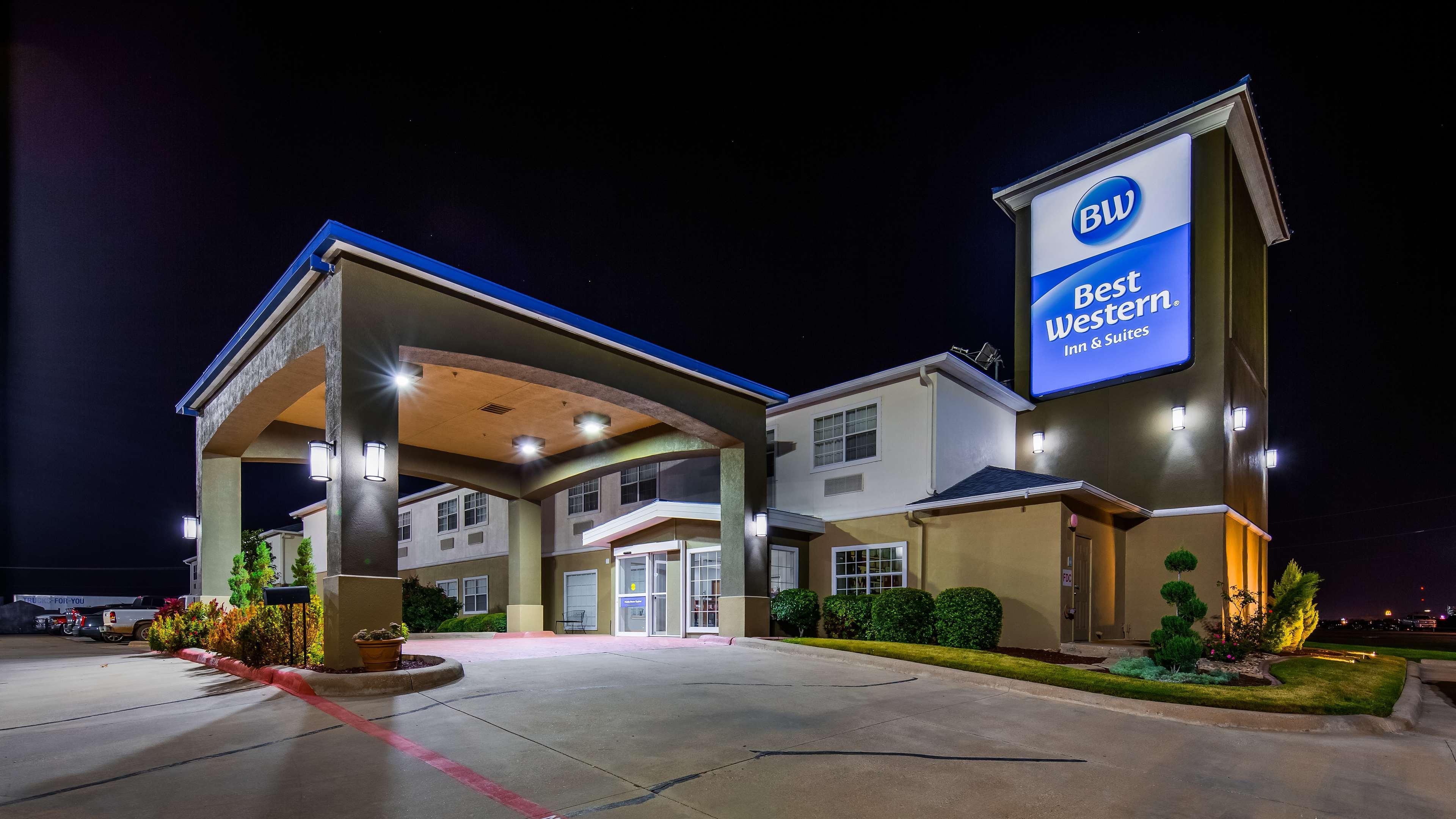 Best Western Club House Inn & Suites Mineral Wells Екстериор снимка