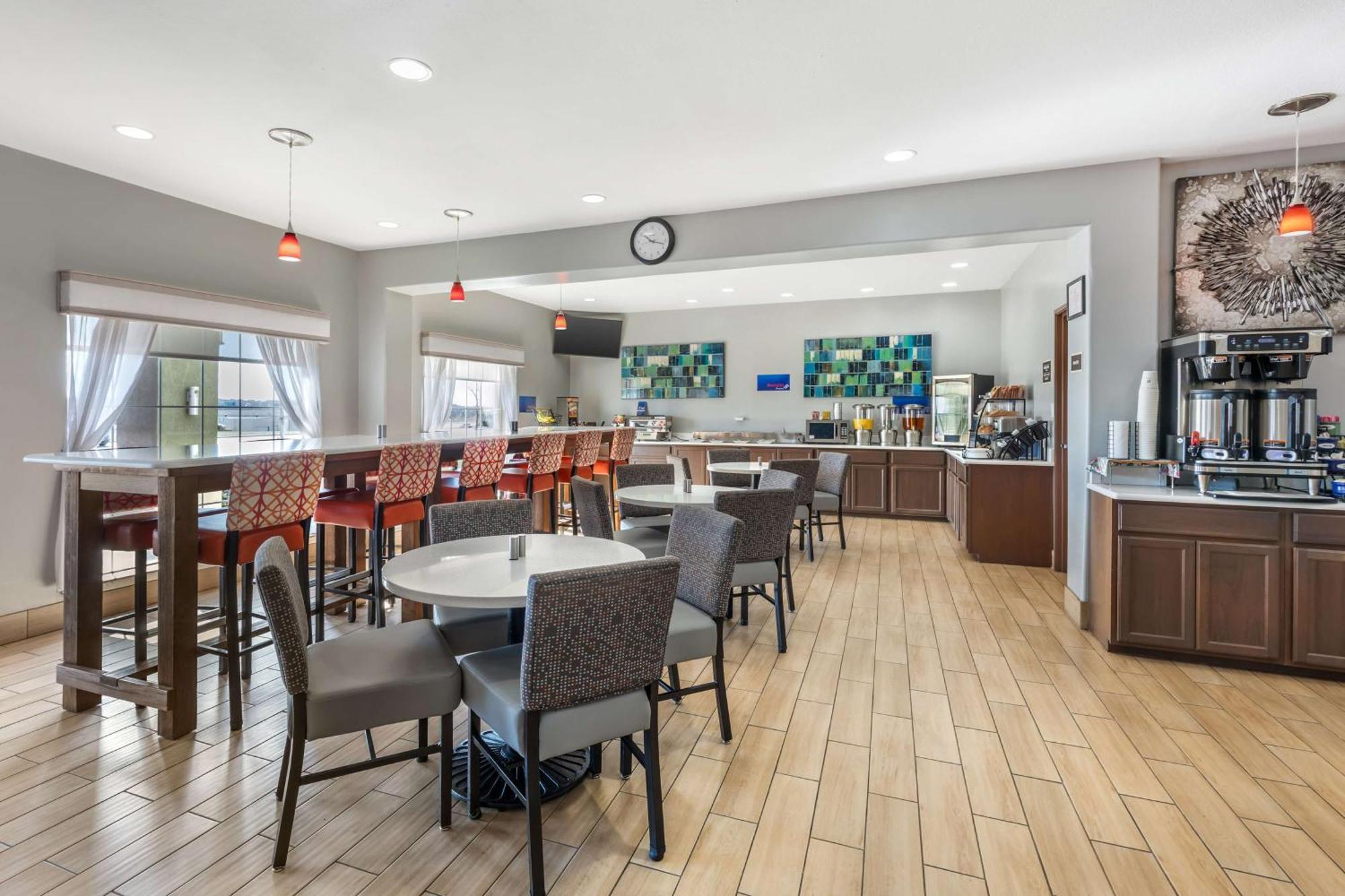 Best Western Club House Inn & Suites Mineral Wells Екстериор снимка