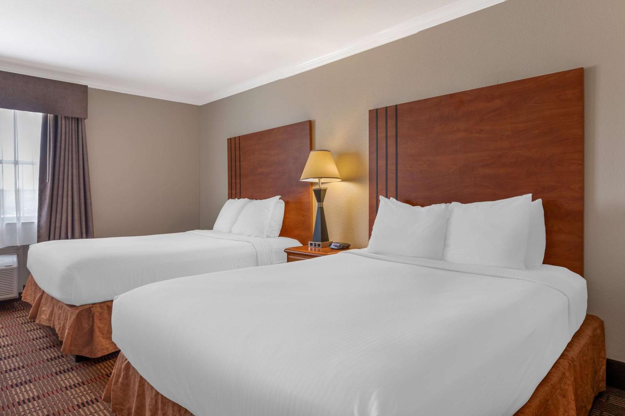 Best Western Club House Inn & Suites Mineral Wells Екстериор снимка