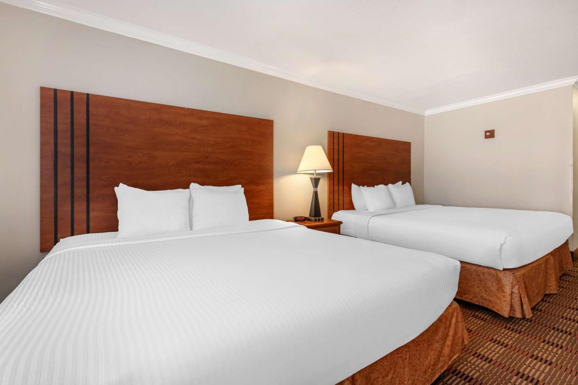 Best Western Club House Inn & Suites Mineral Wells Екстериор снимка
