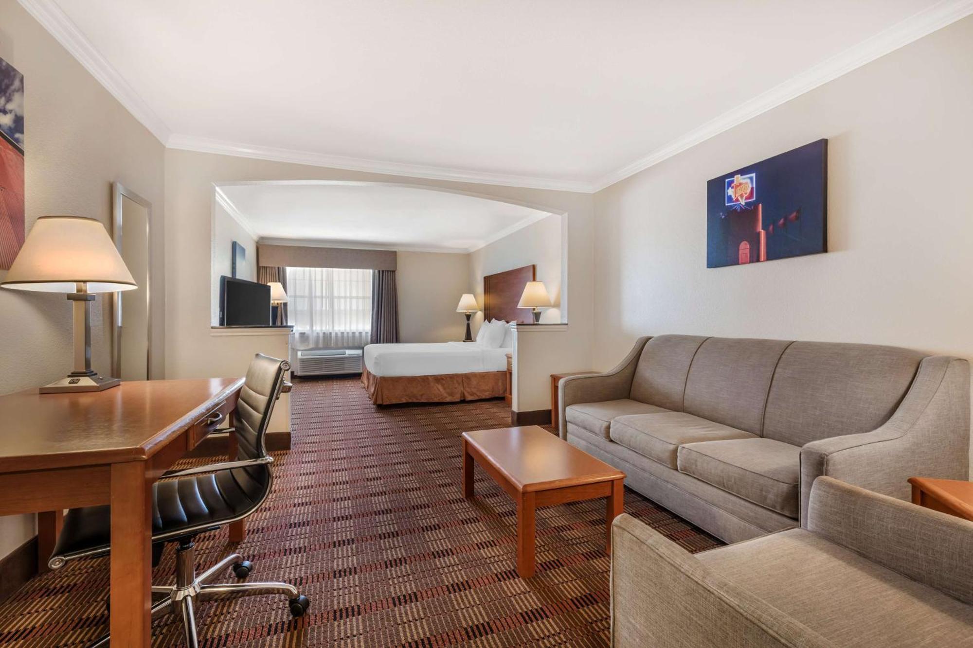 Best Western Club House Inn & Suites Mineral Wells Екстериор снимка