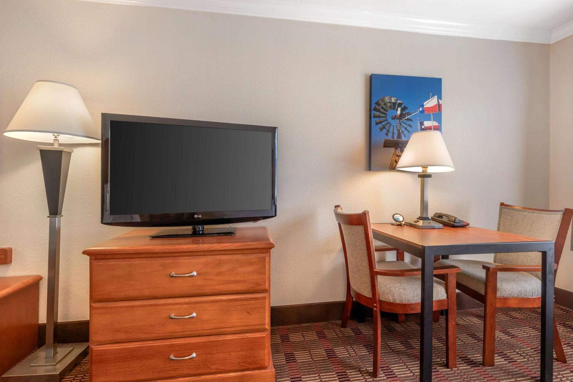 Best Western Club House Inn & Suites Mineral Wells Екстериор снимка