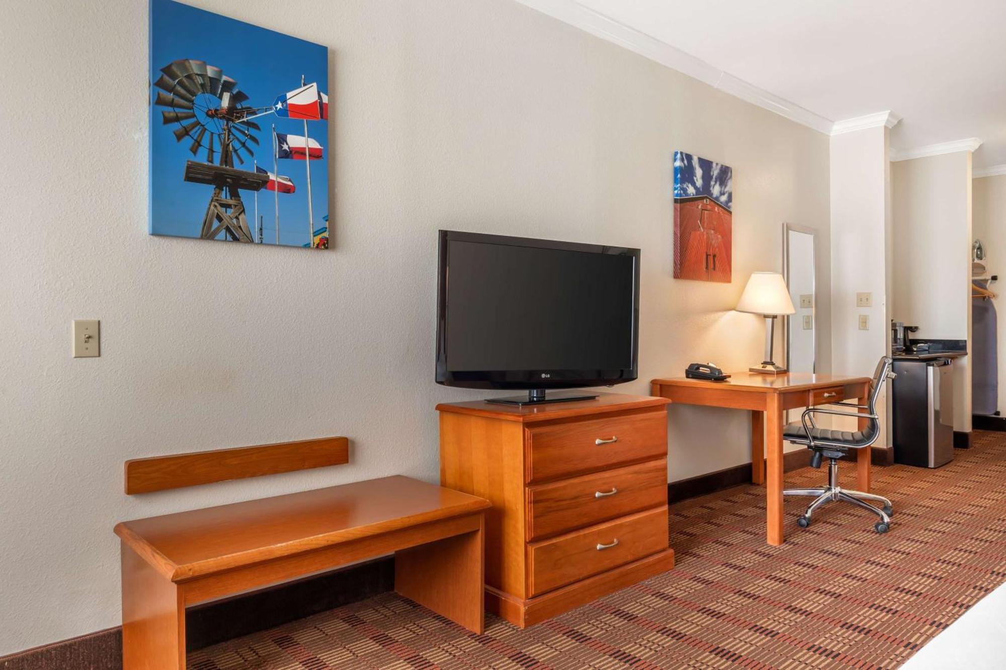 Best Western Club House Inn & Suites Mineral Wells Екстериор снимка