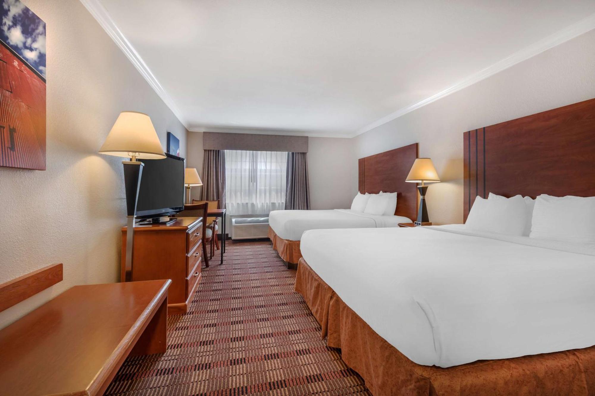 Best Western Club House Inn & Suites Mineral Wells Екстериор снимка